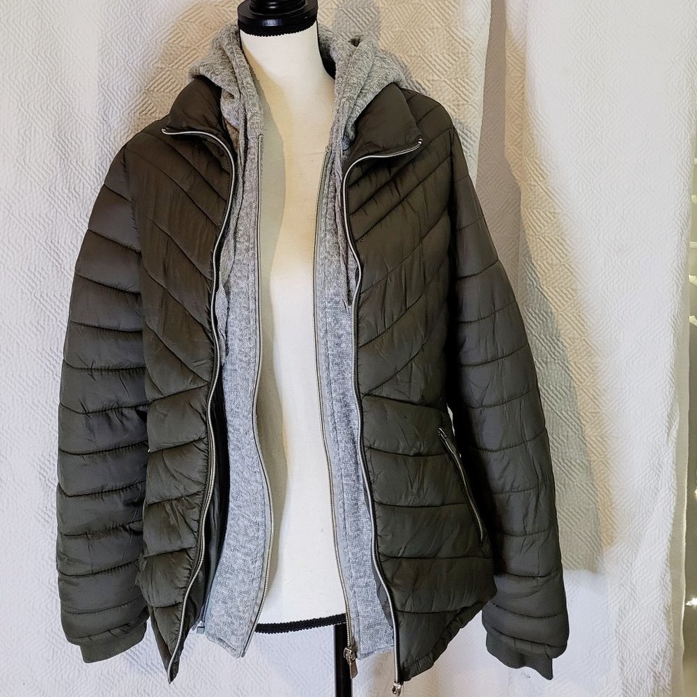 YMI Collection Women's/Large Removable Hood/Green Puffer Coat